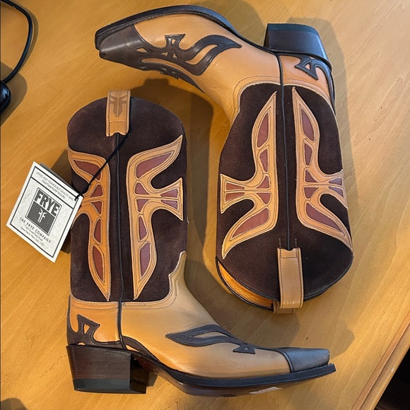 Rare four tone vintage Spain made Frye cowboy Boots 7.5